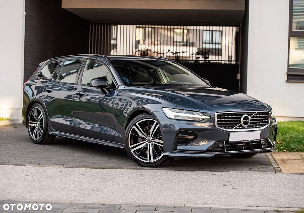 Volvo V60 T5 Geartronic R-Design - 1