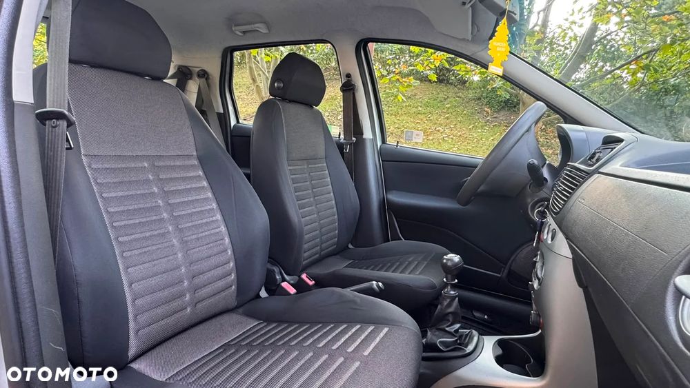 Fiat Punto - 10