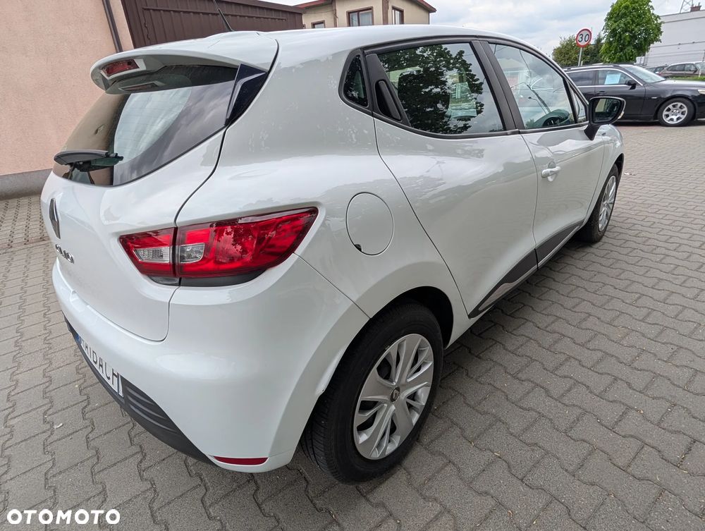 Renault Clio - 8