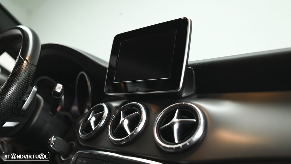 Mercedes-Benz CLA 180 d 7G-DCT AMG Line - 36