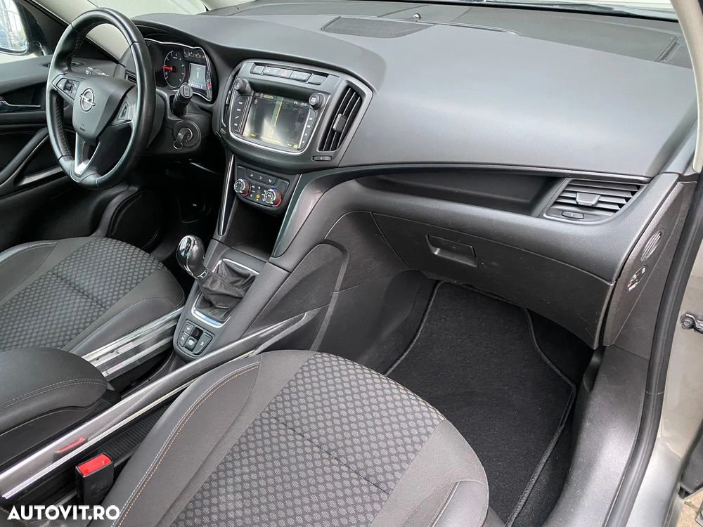 Opel Zafira - 19