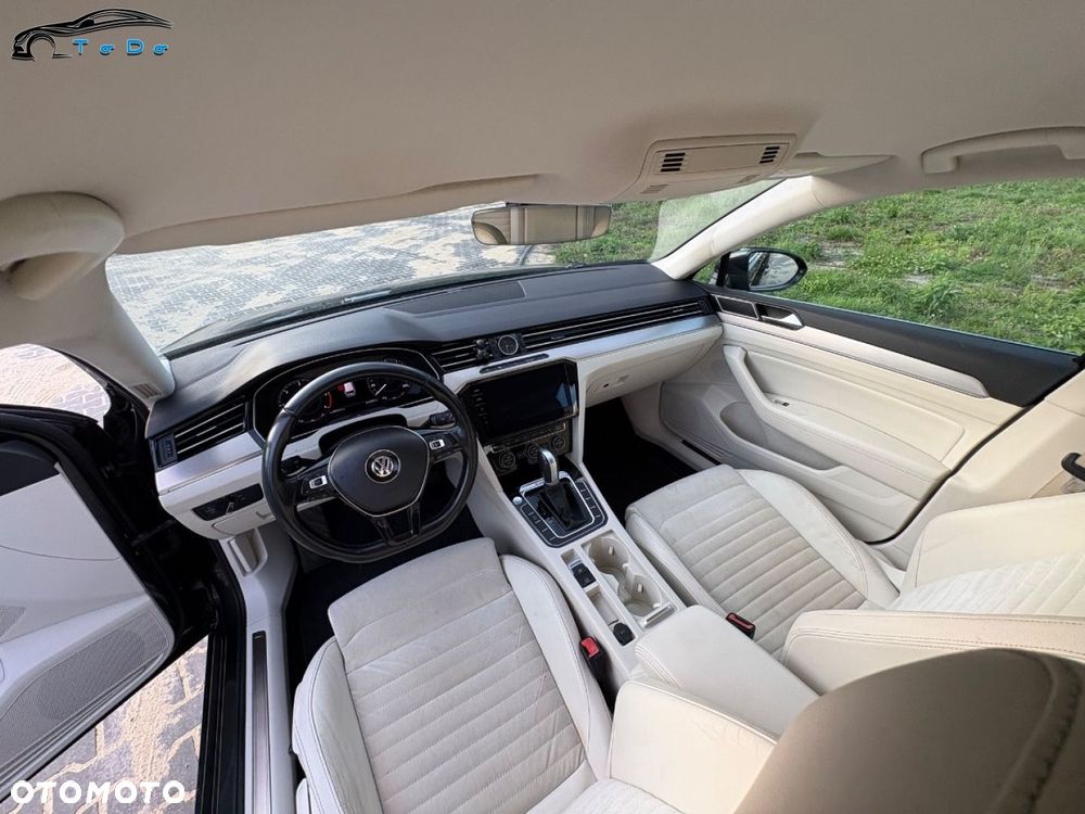 Volkswagen Passat Variant 2.0 TDI SCR 4Motion DSG Highline - 29