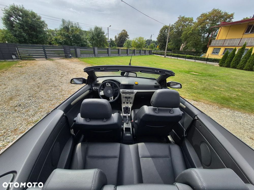 Opel Astra Twin Top 2.0 Turbo Cosmo - 9