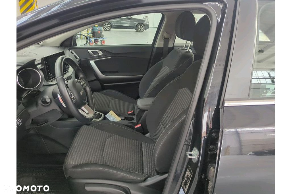 Kia Ceed - 5