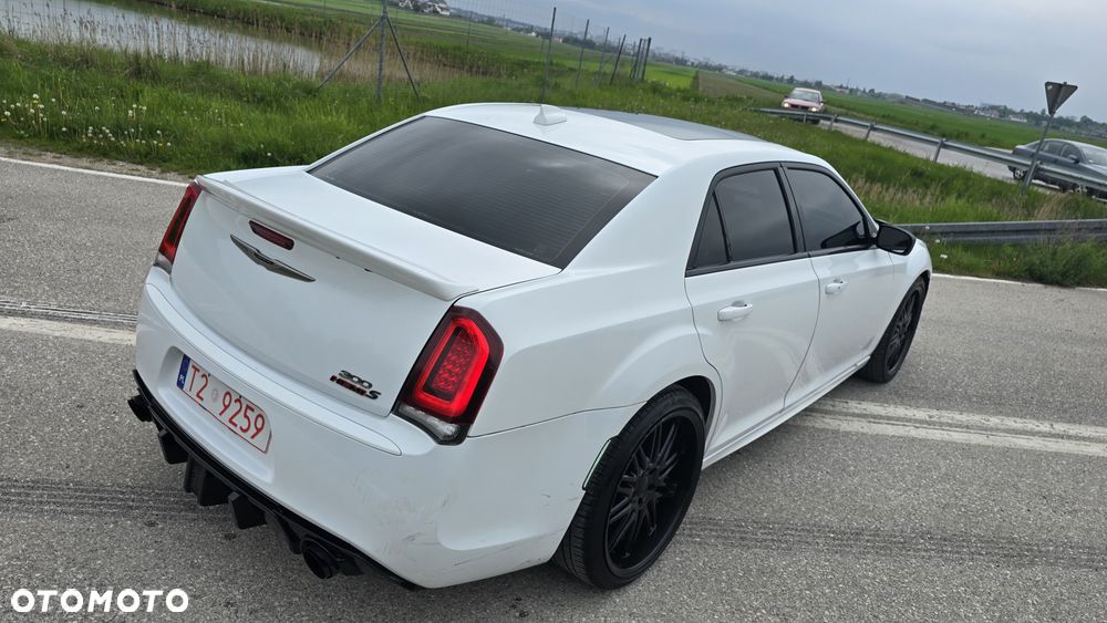 Chrysler 300s - 11