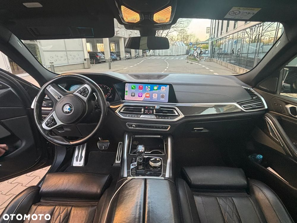 BMW X6 M50i - 28