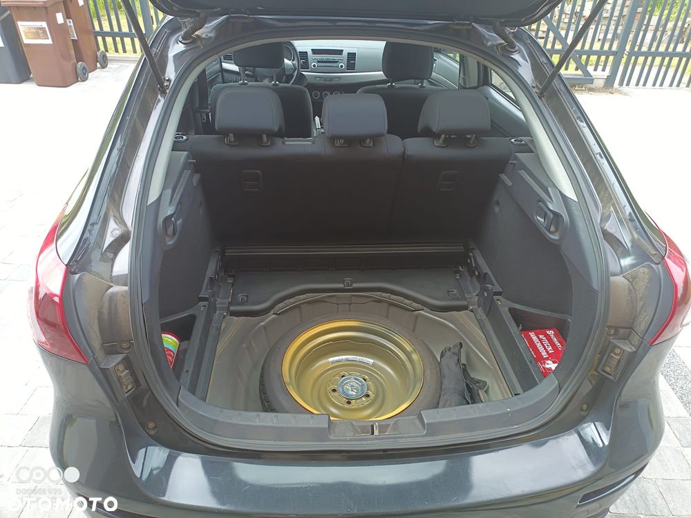 Mitsubishi Lancer 1.6 Invite - 19