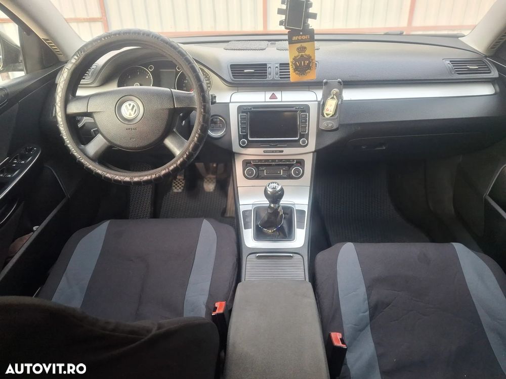 Volkswagen Passat - 14