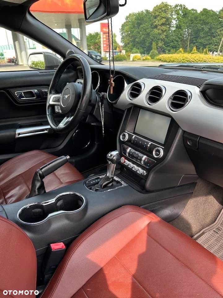 Ford Mustang - 3