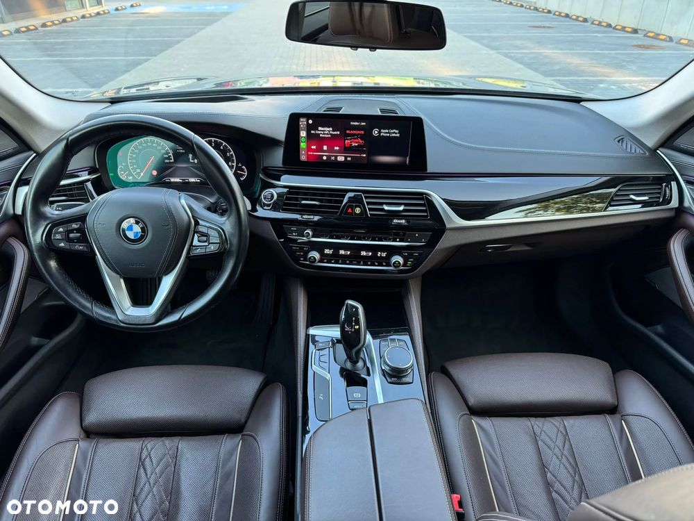 BMW Seria 5 530i xDrive Luxury Line sport - 8