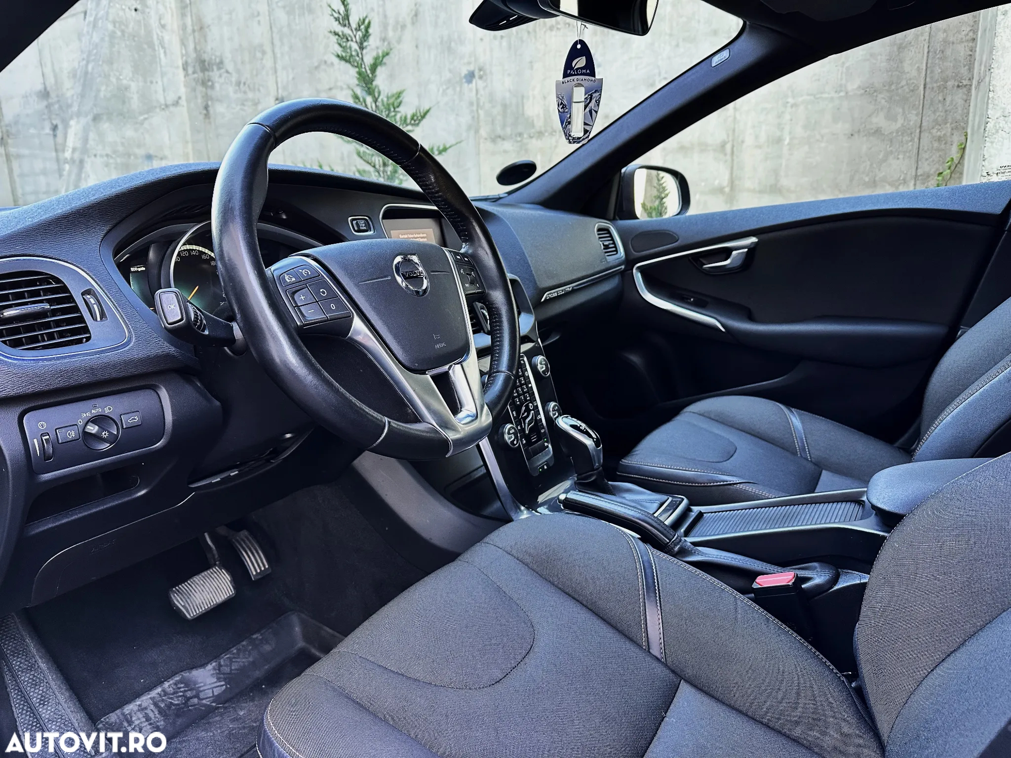 Volvo V40 D2 Aut. Momentum - 8