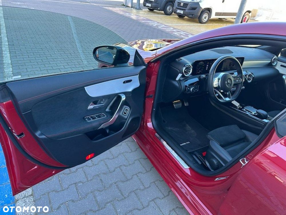 Mercedes-Benz CLA - 8