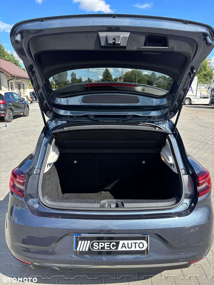 Renault Clio - 12