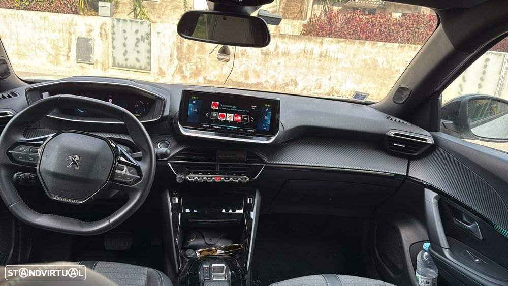 Peugeot 2008 - 8