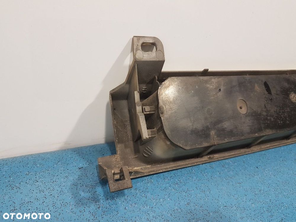 FORD SCORPIO I  ATRAPA GRILA 90GG8A133AA - 3