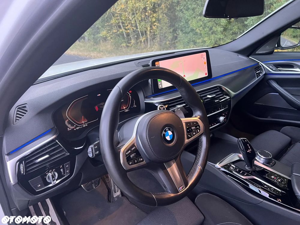 BMW Seria 5 520d xDrive M Sport sport - 14