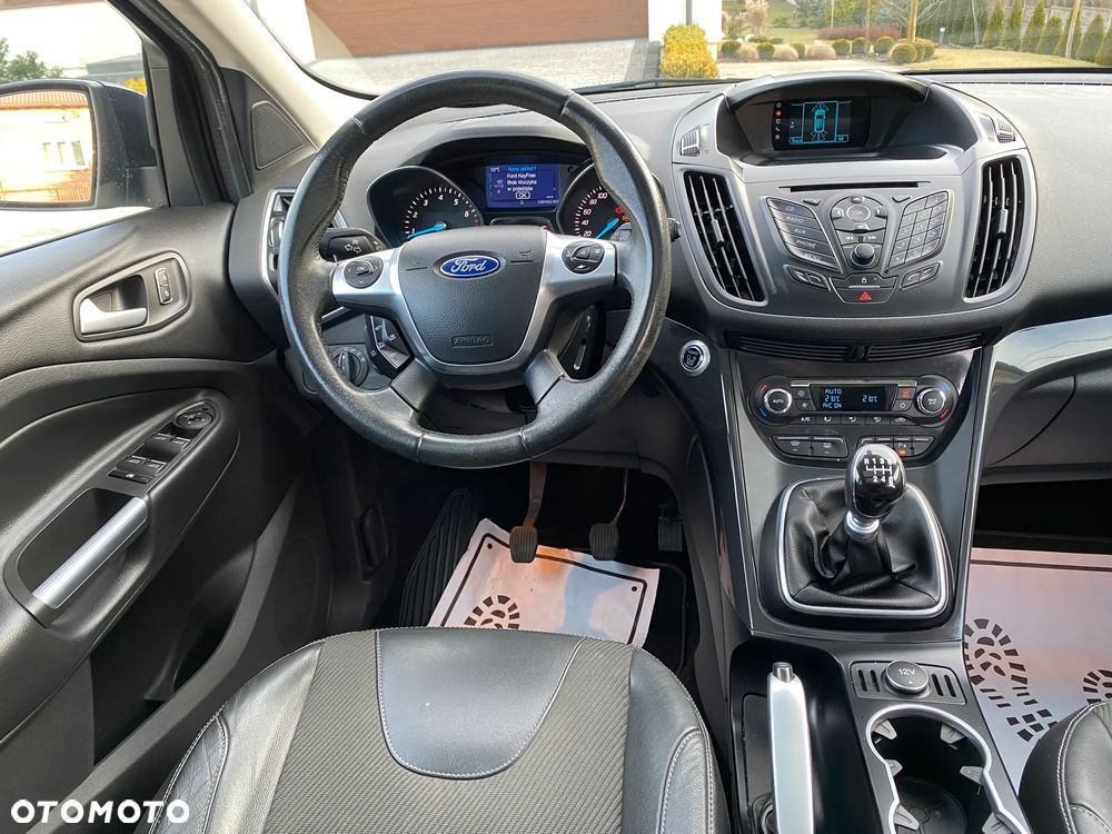 Ford Kuga 1.5 EcoBoost 2x4 Titanium - 5