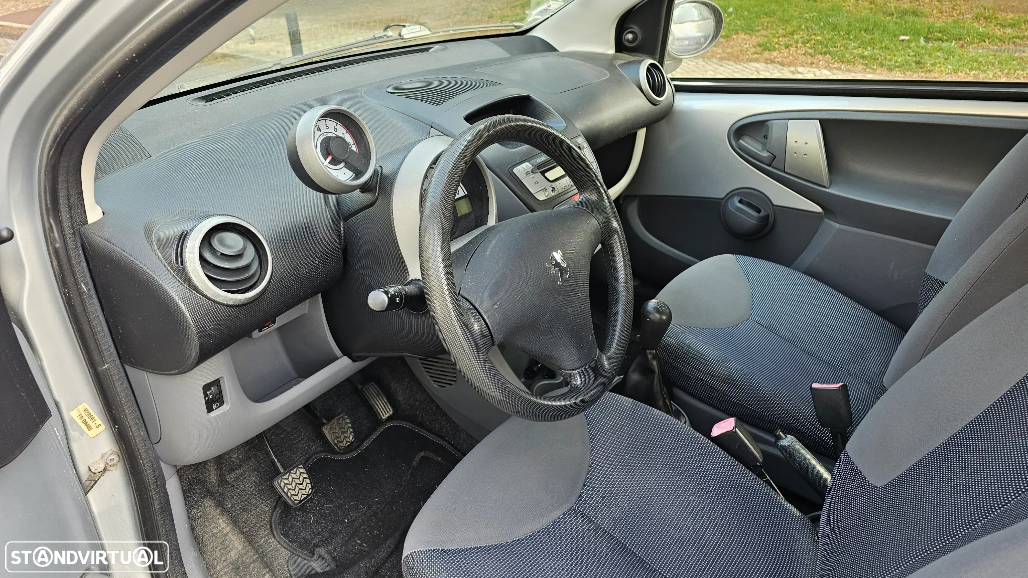 Peugeot 107 1.0 Trendy - 6