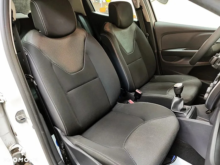 Renault Clio - 40
