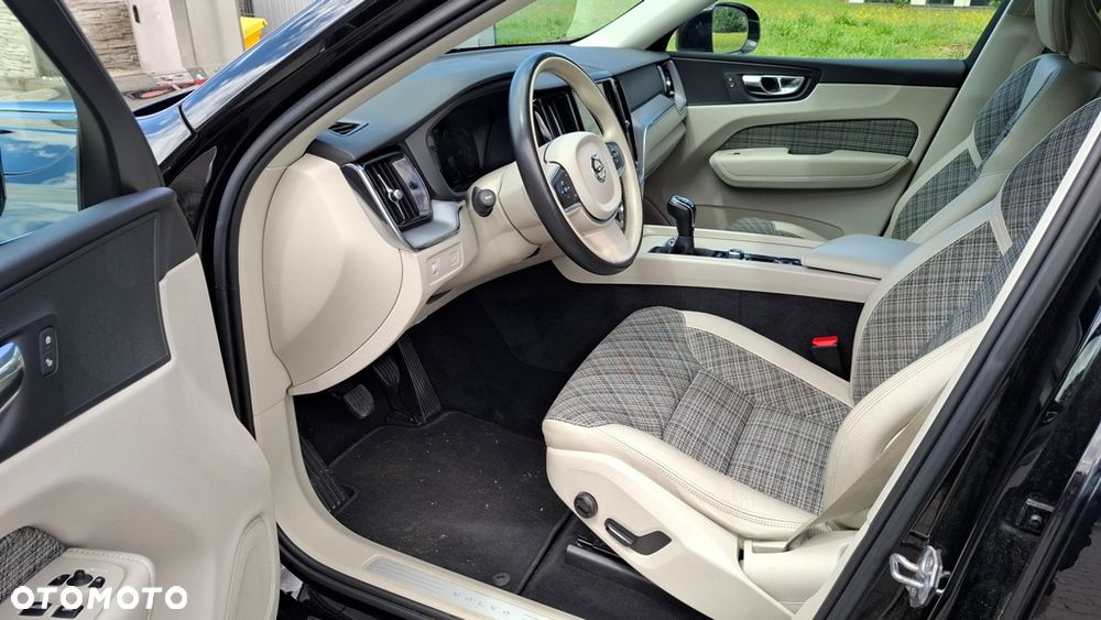 Volvo XC 60 D4 Inscription - 5