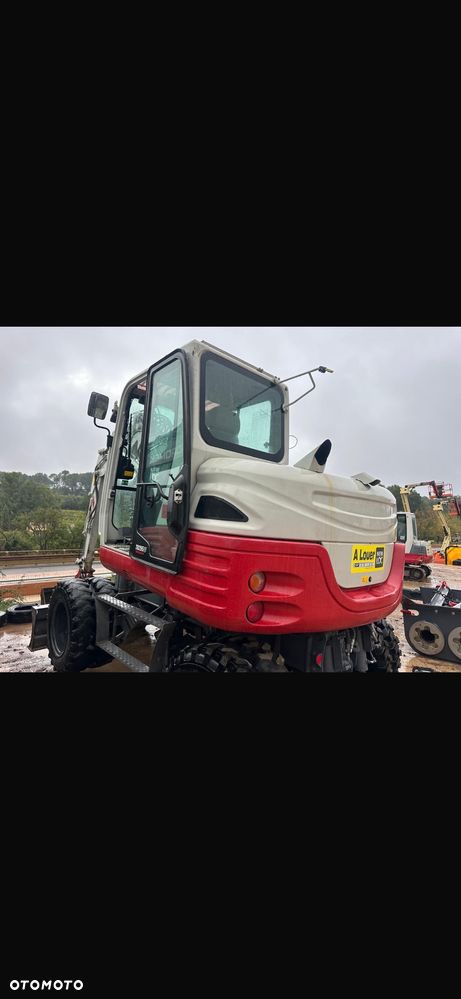 Takeuchi TB230 - 2