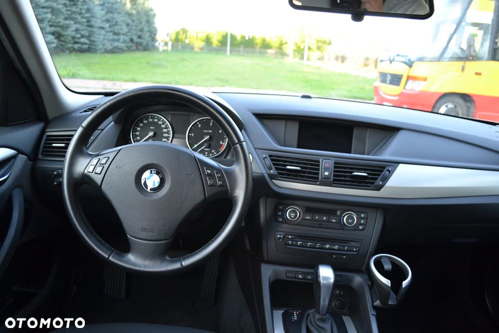 BMW X1 sDrive18d xLine - 15