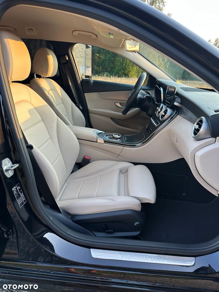 Mercedes-Benz Klasa C 200 4MATIC 9G-TRONIC - 18