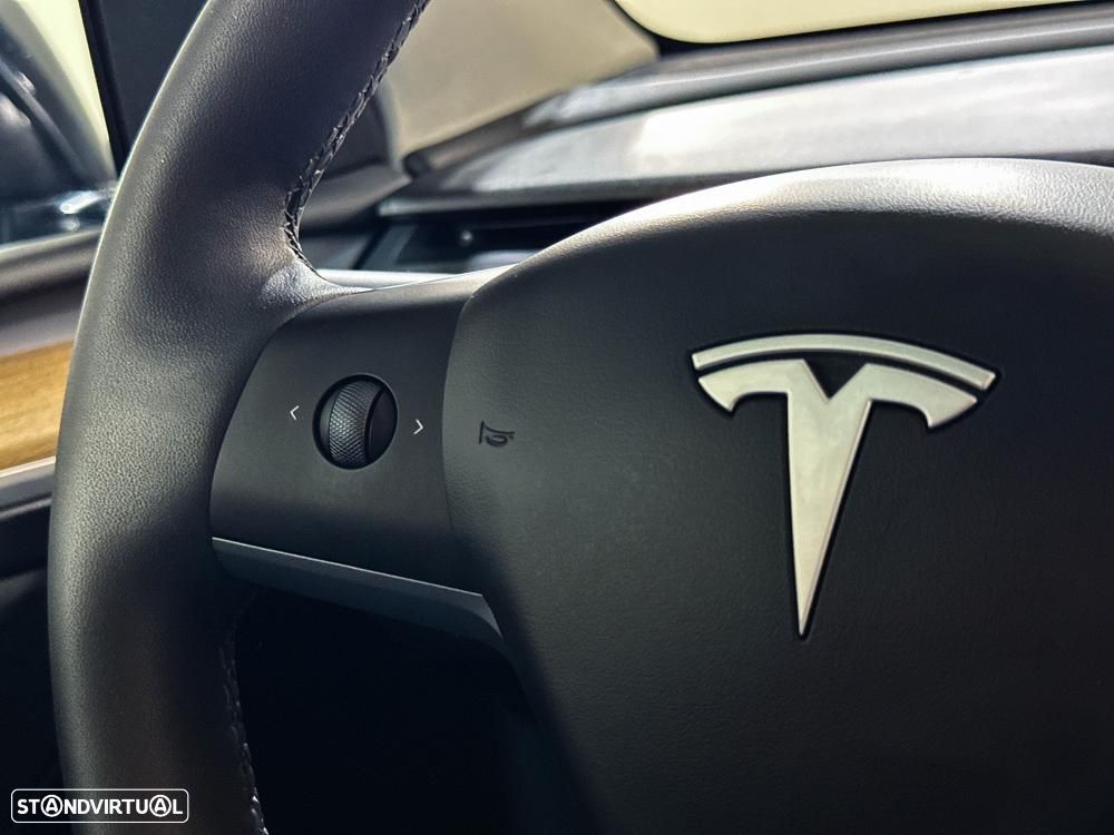 Tesla Model Y Long Range Dual Motor AWD - 41