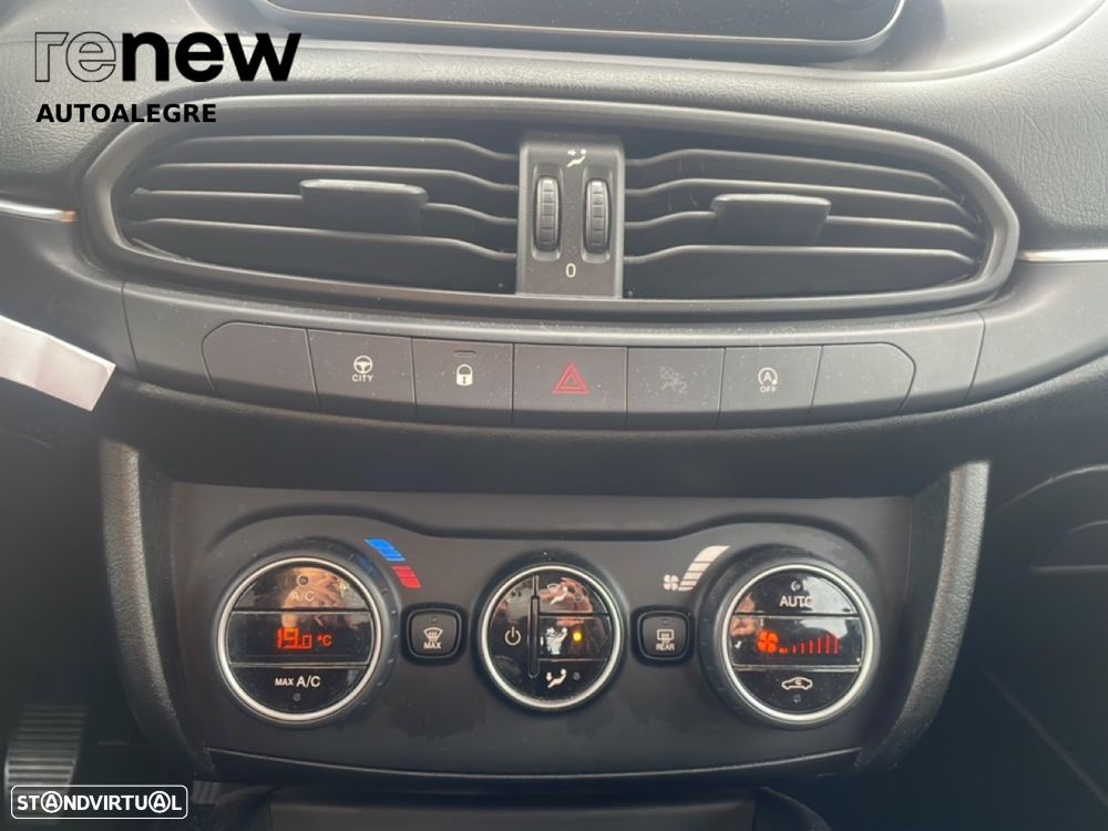 Fiat Tipo Station Wagon 1.3 M-Jet Lounge - 20