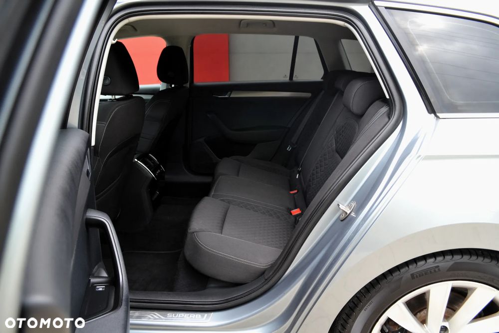 Skoda Superb 2.0 TDI Sportline DSG - 7