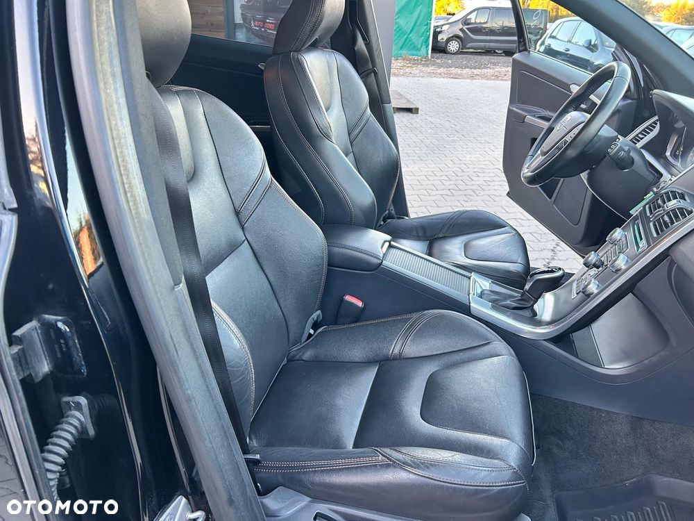 Volvo XC 60 D4 Geartronic Momentum - 27