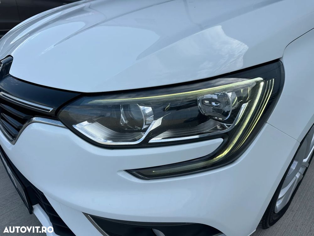 Renault Megane Blue dCi 116 EDC Zen - 32