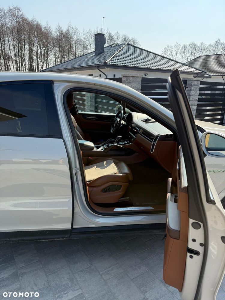 Porsche Cayenne E-Hybrid Platinum Edition - 6