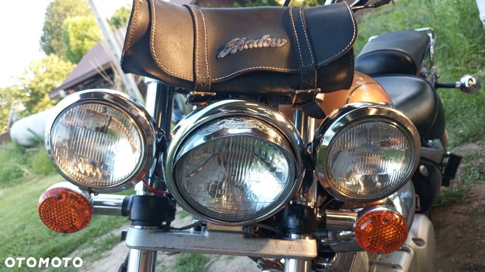 Suzuki Intruder - 15