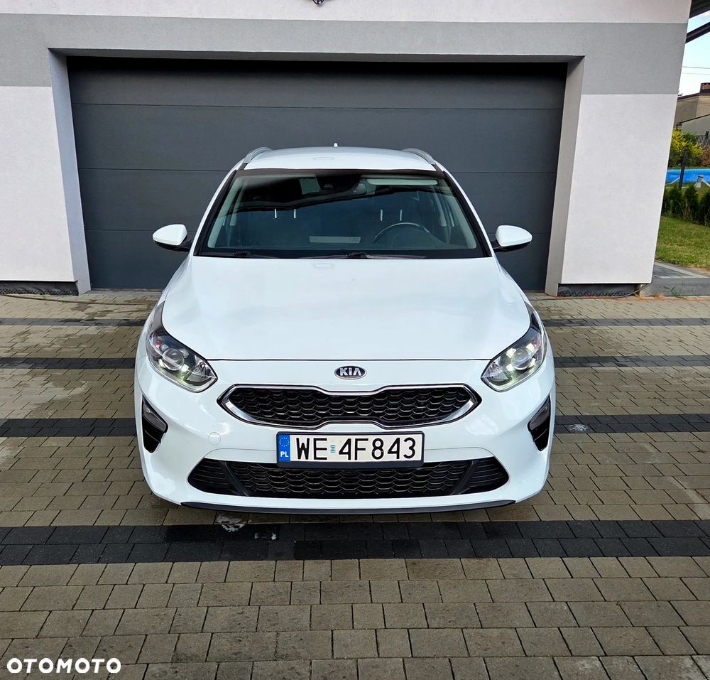 Kia Ceed 1.6 CRDi mHEV M - 2