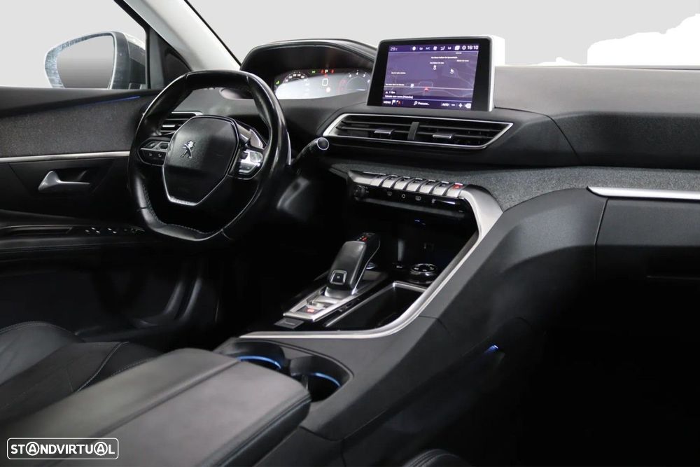 Peugeot 3008 1.2 PureTech Allure EAT6 - 6
