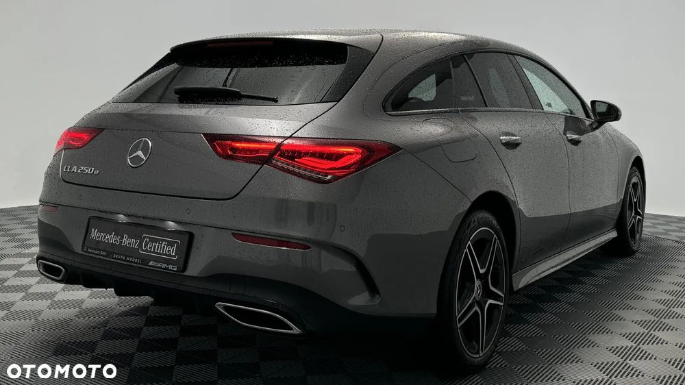Mercedes-Benz CLA 250 E AMG Line 8G-DCT - 29