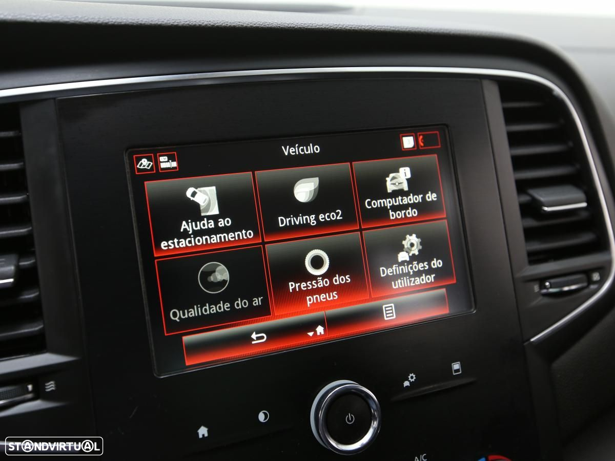 Renault Mégane Grand Coupe - 18