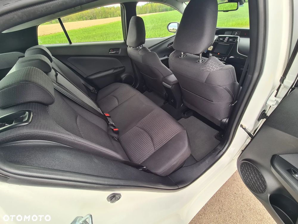 Toyota Prius Hybrid Executive - 28