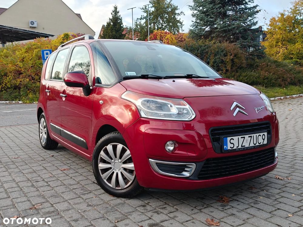 2010 Citroën C3 Picasso VTi 95 Attraction, photograph 1