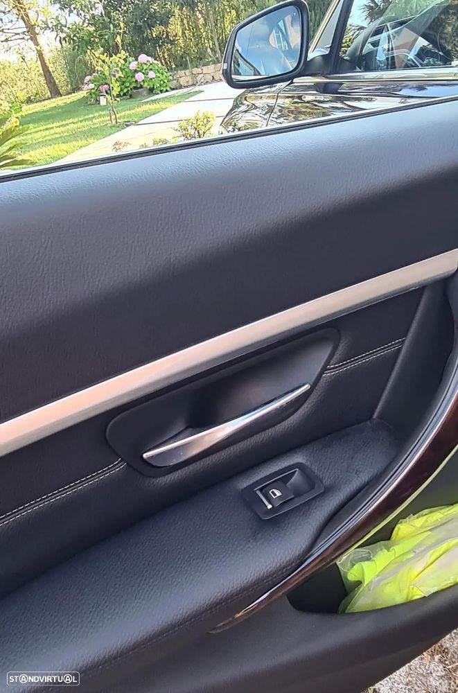 BMW 330 e iPerformance Line Luxury - 16