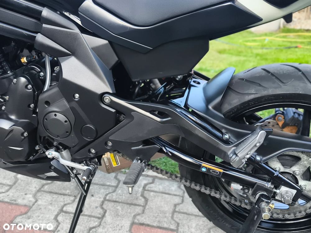 Kawasaki ER - 23