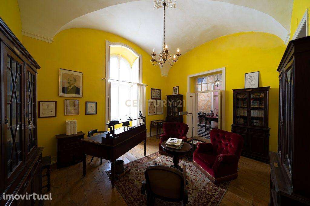 Casa Senhorial do Sec XIX no coração de Ferreira do Alentejo - Grande imagem: 5/44