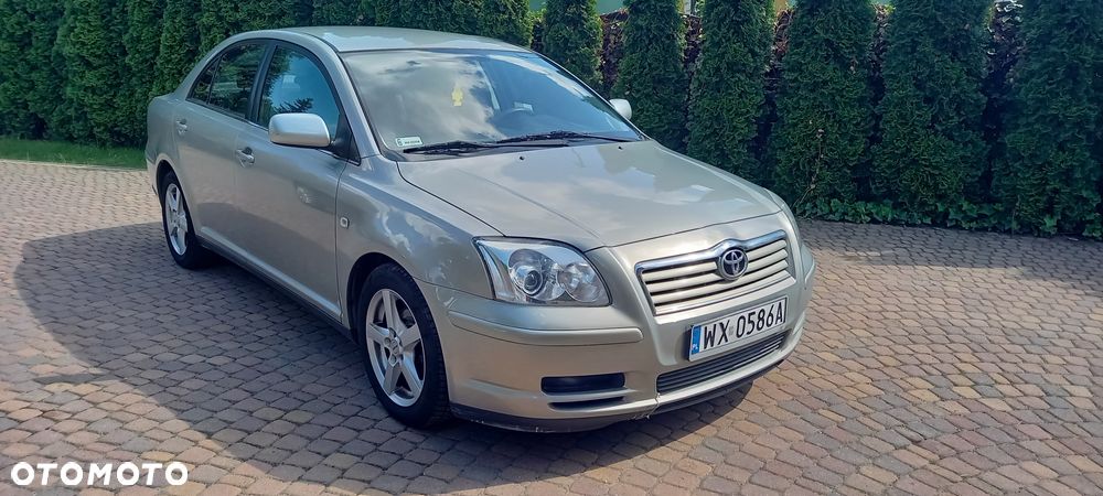 Toyota Avensis 1.8 VVT-i Luna - 2