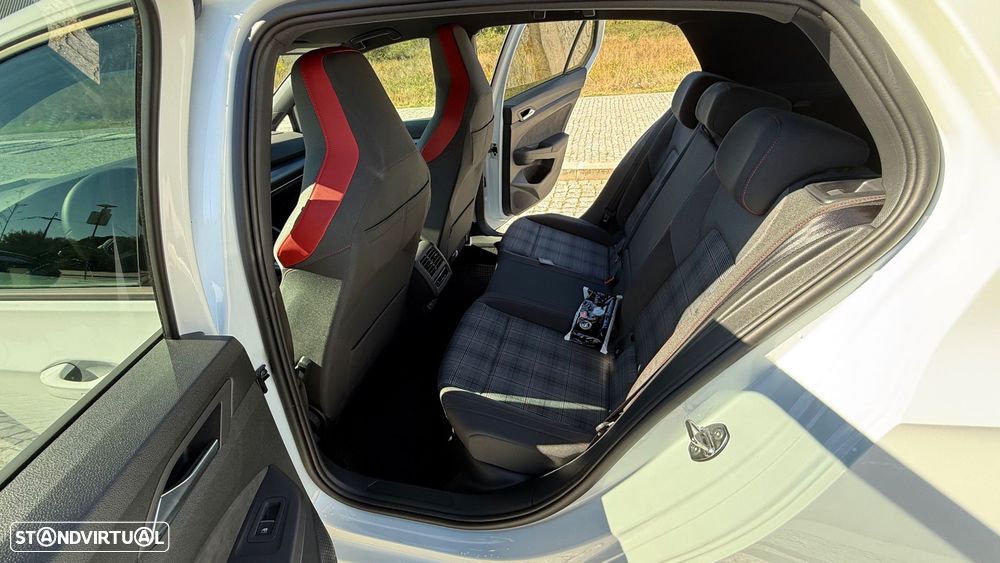 VW Golf 2.0 TSI GTI DSG - 2