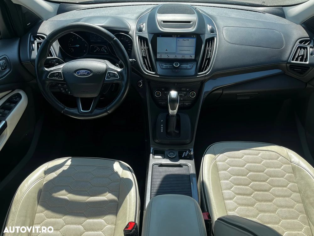 Ford Kuga 2.0 TDCi 4WD Powershift Vignale - 12