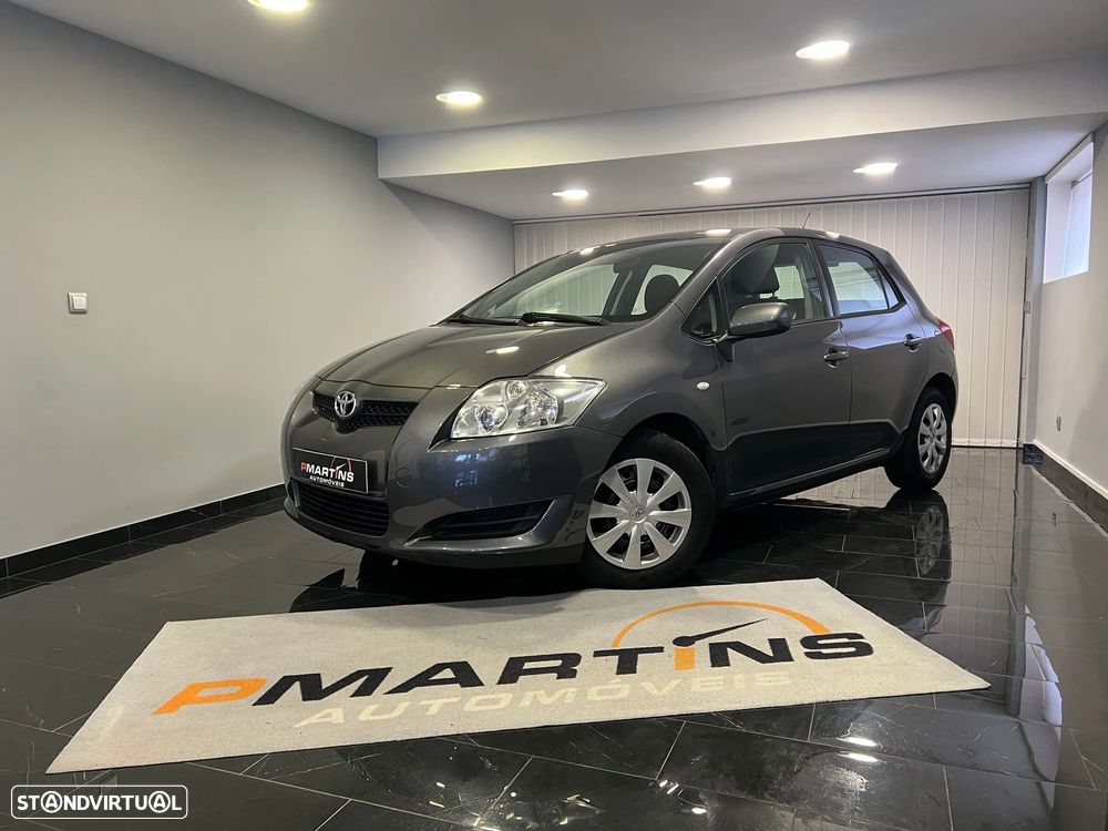 Toyota Auris 1.4 D-4D Sol - 1