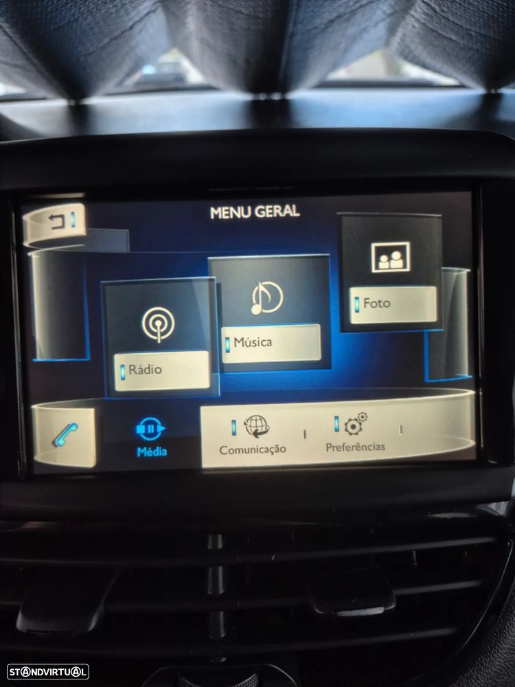 Peugeot 208 1.4 HDi Access - 9