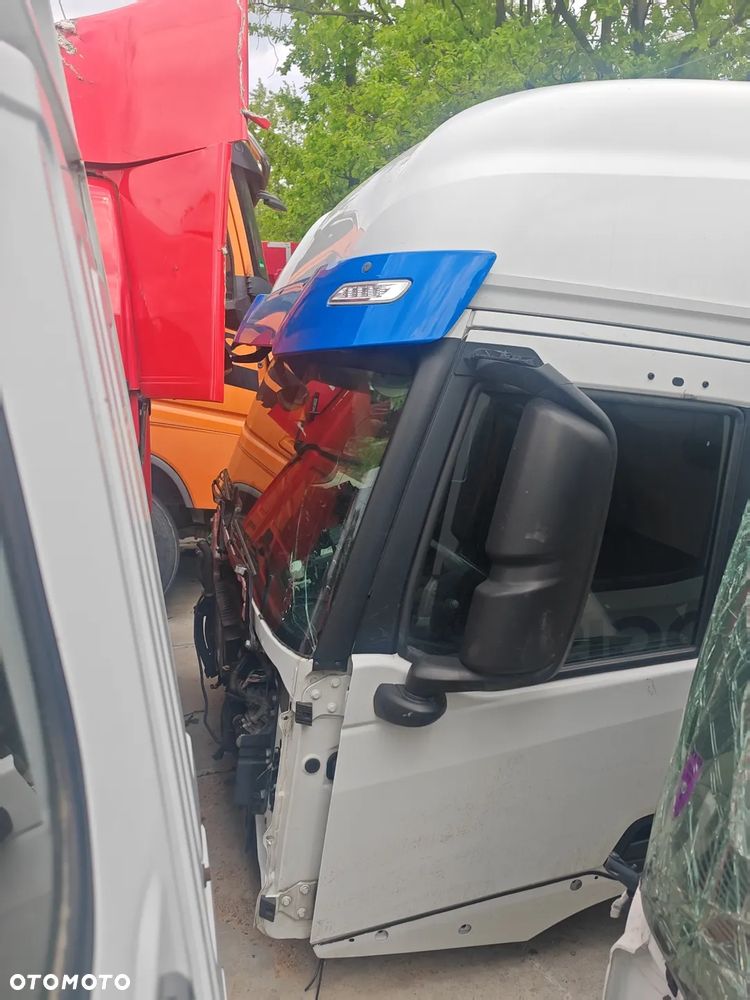 ĆWIARTKA LEWA KABINA IVECO S WAY EURO 6 - 2