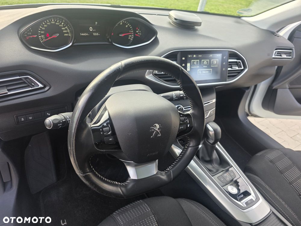 Peugeot 308 BlueHDi 150 EAT6 Stop & Start Business-Line - 24